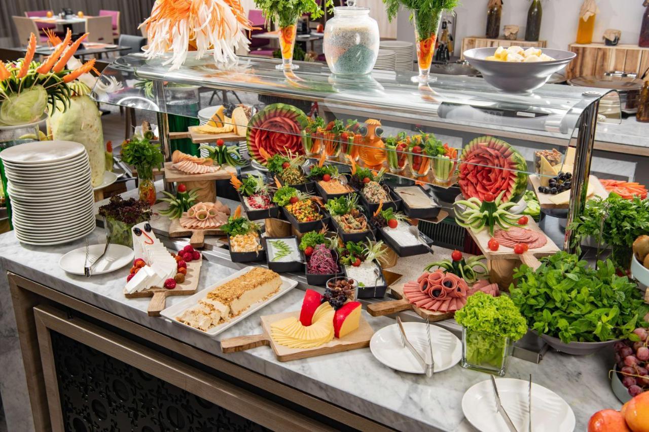 Park Inn By Radisson Makkah Aziziyah Mecca ภายนอก รูปภาพ Buffet at the Mandarin Oriental, Rome
