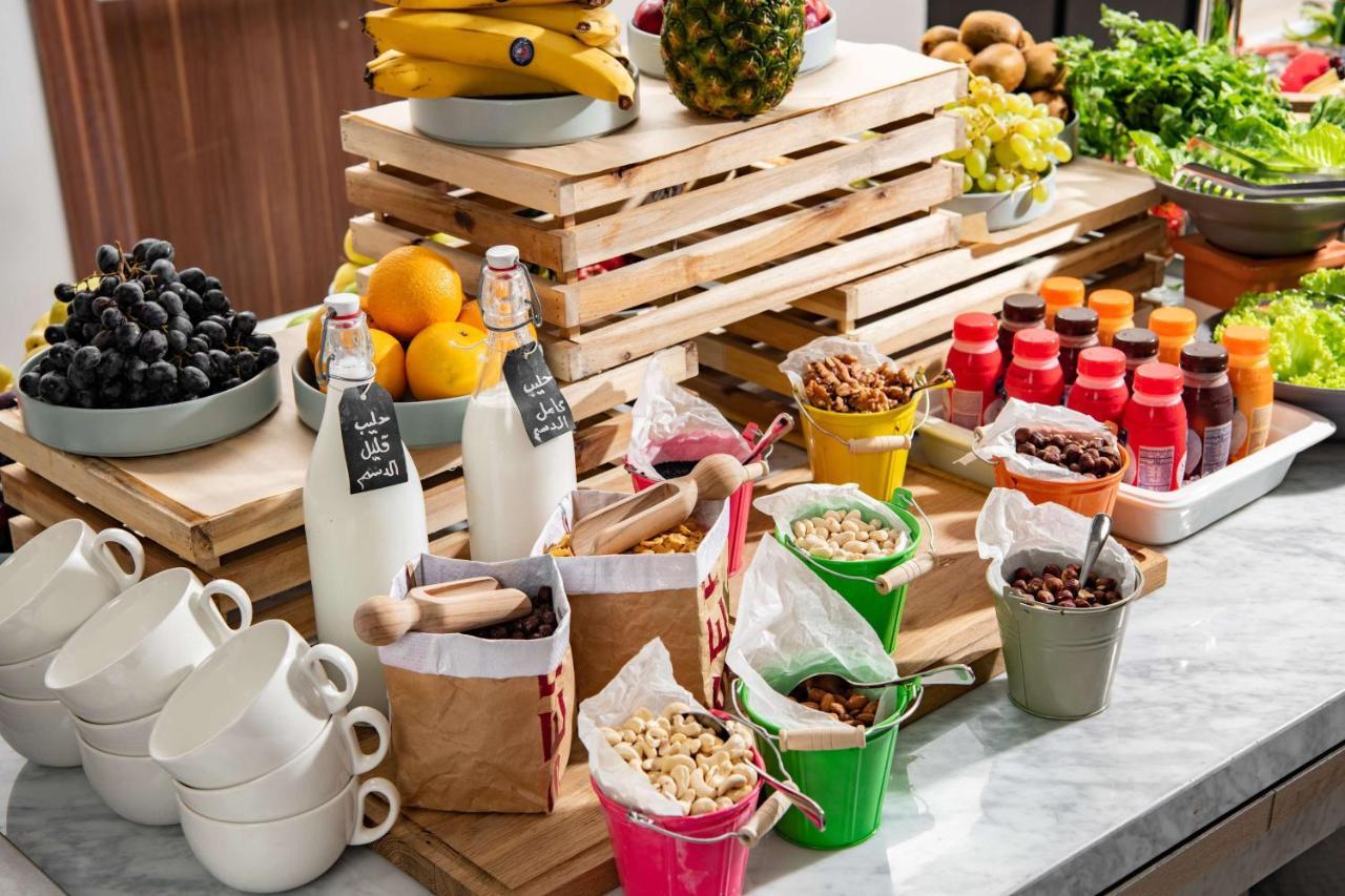 Park Inn By Radisson Makkah Aziziyah Mecca ภายนอก รูปภาพ Breakfast buffet at a hotel