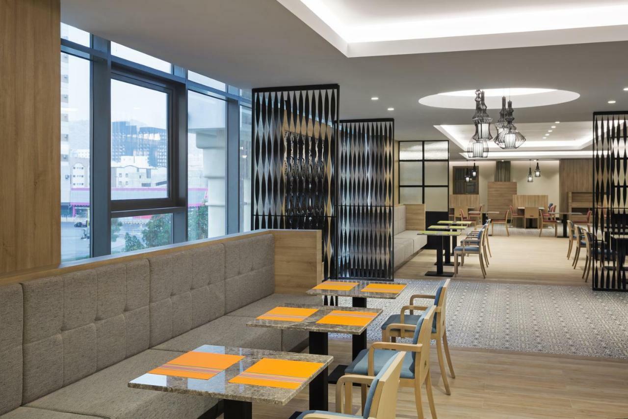 Park Inn By Radisson Makkah Aziziyah Mecca ภายนอก รูปภาพ Interior of the hotel